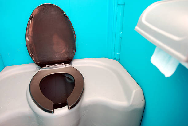 Best Porta potty rental near me  in Ligonier, IN